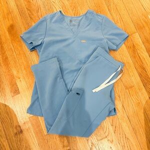 Figs Ceil Blue Scrub Set